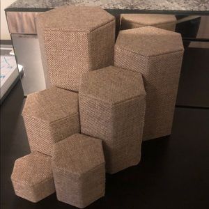 Beautiful 6 piece Jewelry stand